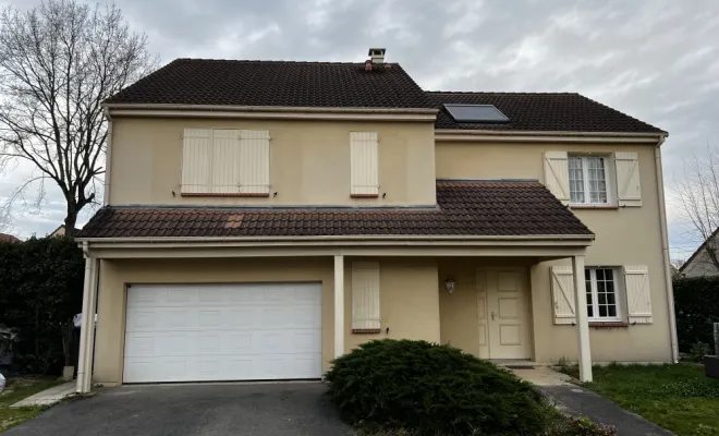 Réalisation d’un nettoyage de toiture à Saint-Cyr en Val, 